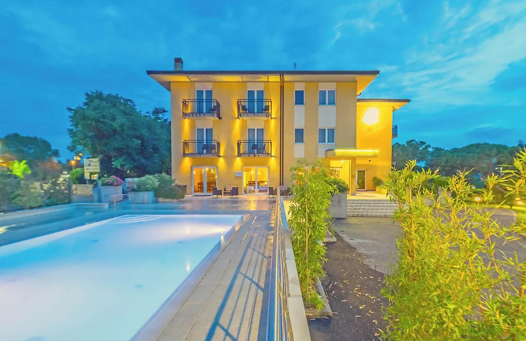 Hotel Nuova Barcaccia-1