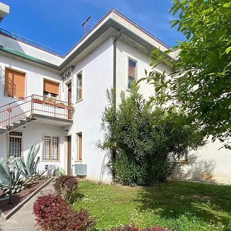 Andry House-2