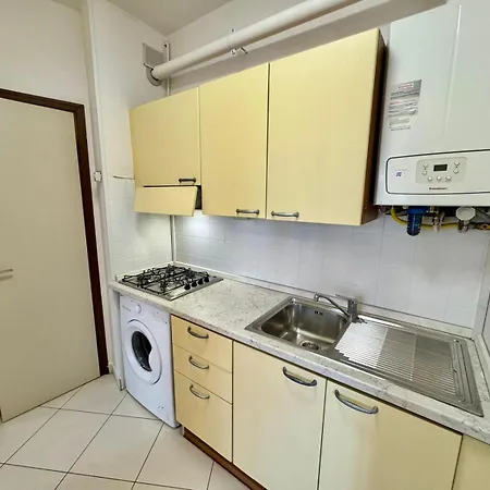 Easy Apartments Peschiera-2